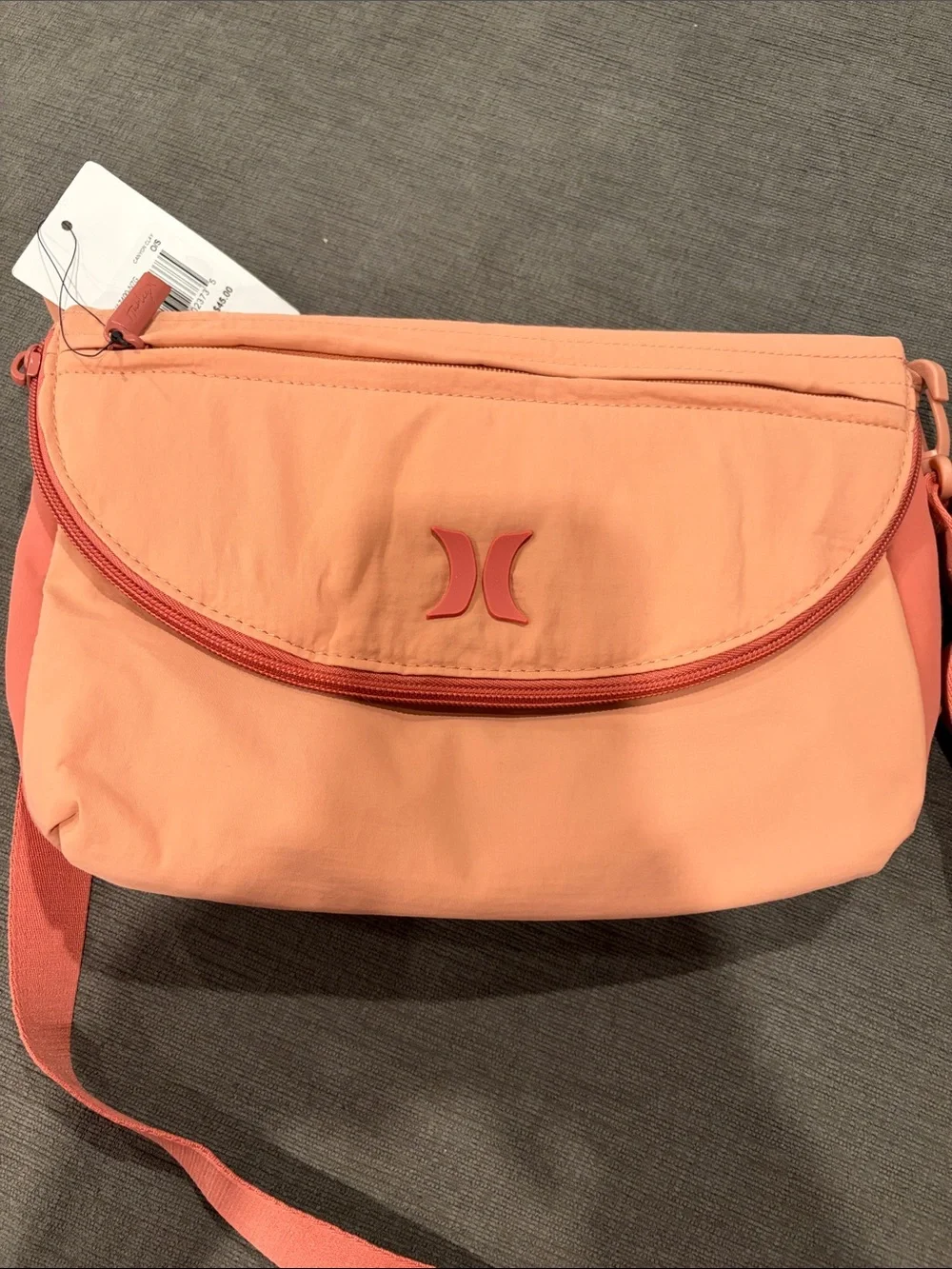 Hurley Horizon Crossbody Bag - Pink - NWT!!  women’s bags shoulder new with tags - Picture 2 of 11